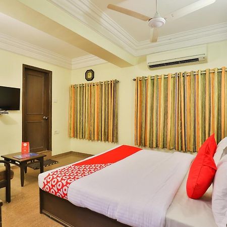 Oyo 17117 Hotel Rainbow Vadodara Luaran gambar