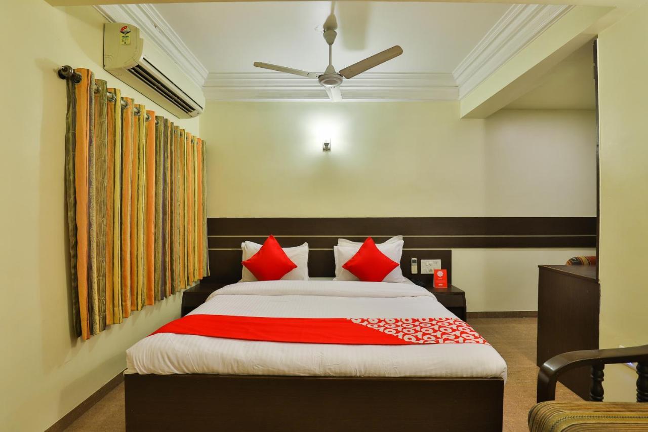 Oyo 17117 Hotel Rainbow Vadodara Luaran gambar