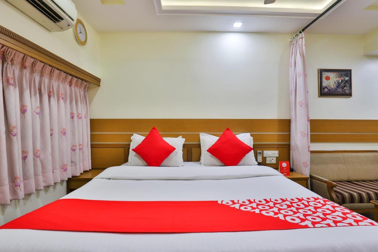 Oyo 17117 Hotel Rainbow Vadodara Luaran gambar
