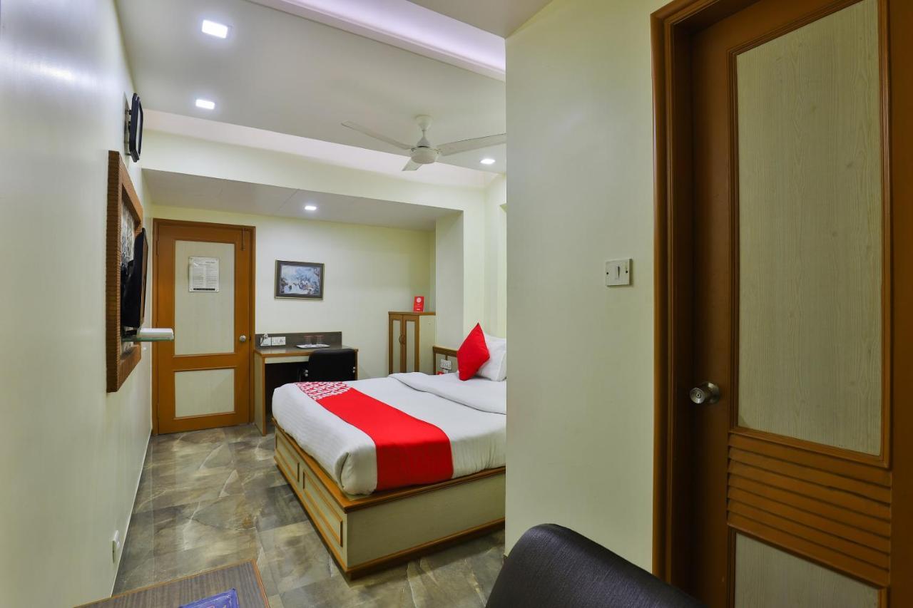 Oyo 17117 Hotel Rainbow Vadodara Luaran gambar