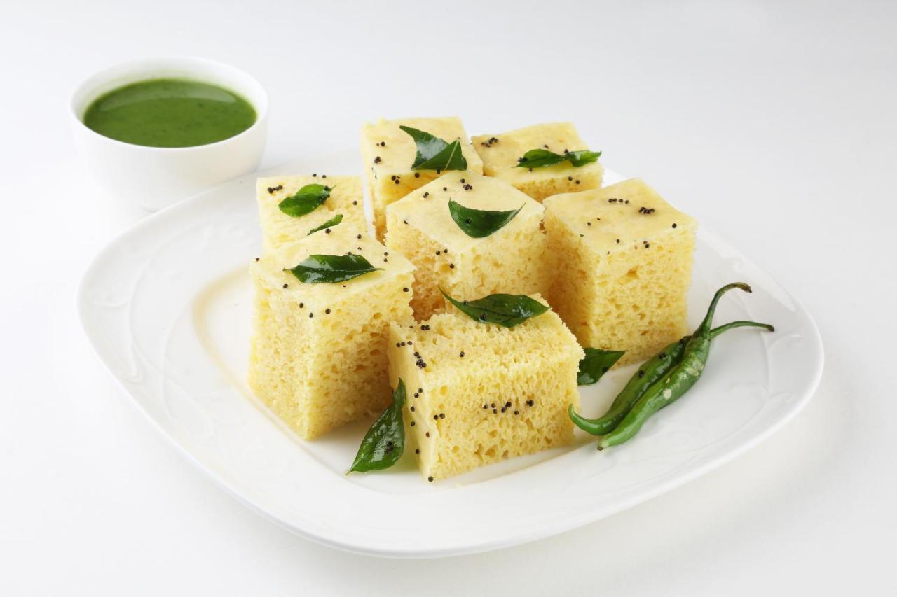 Oyo 17117 Hotel Rainbow Vadodara Luaran gambar
